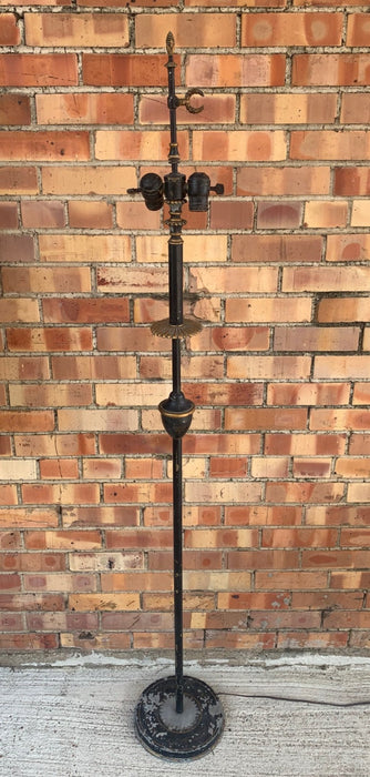 AS FOUND BLACK AND GOLD FLOOR LAMP