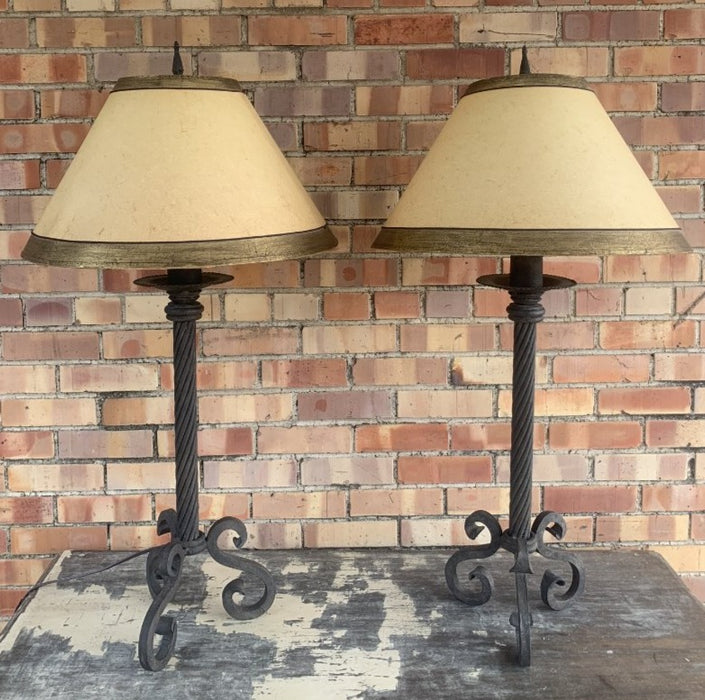 PAIR OF NOT OLD IRON TWIST COLUMN LAMPS
