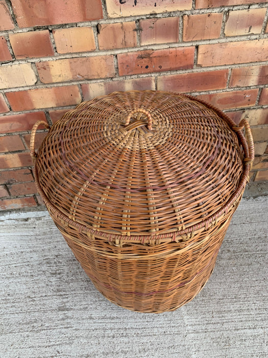LARGE LIDDED FLOOR BASKET