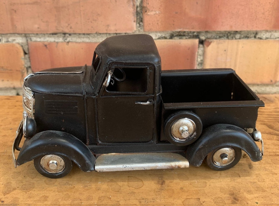 REPRODUCTION BLACK METAL PICK-UP TRUCK