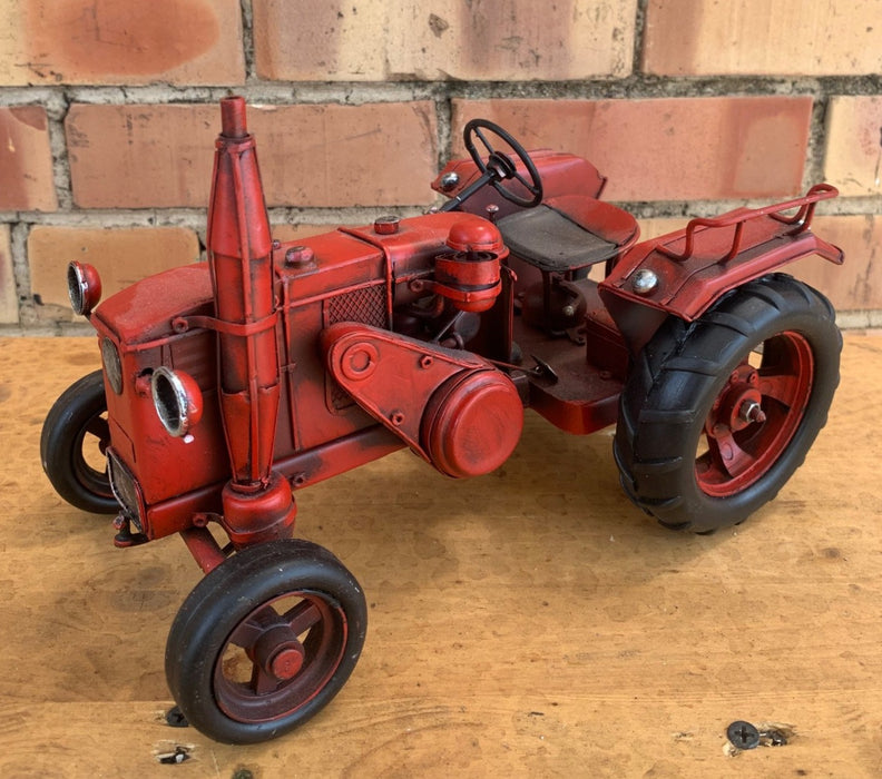 REPRODUCTION METAL RED FIRE ENGINE