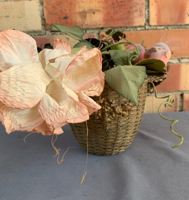 SMALL BRASS BASKET WITH ARRANGEMENT