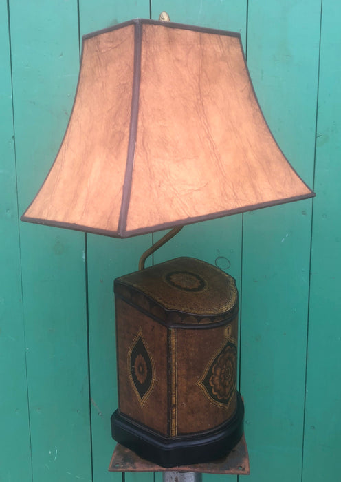 LAMP - TOLE PAINTED TIN, WITH WOOD BASE