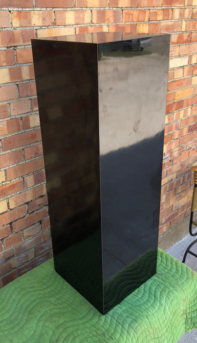 BLACK LAMINATE MODERN PEDESTAL