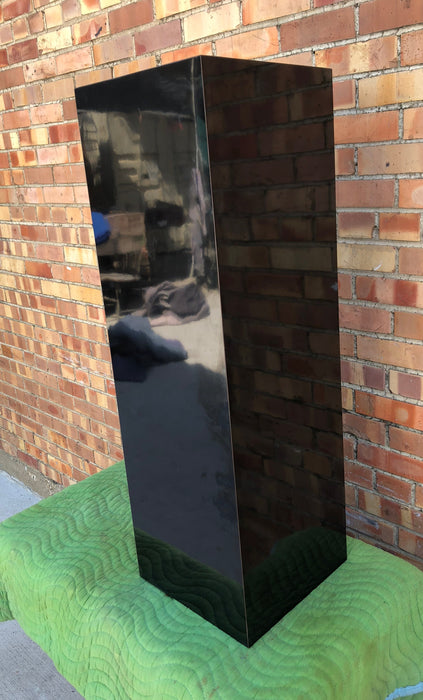 BLACK LAMINATE MODERN PEDESTAL