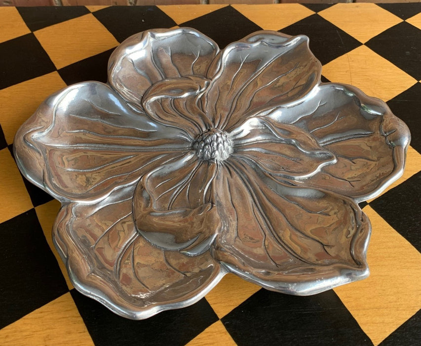 ALUMINUM FLOWER PEDALS DISH