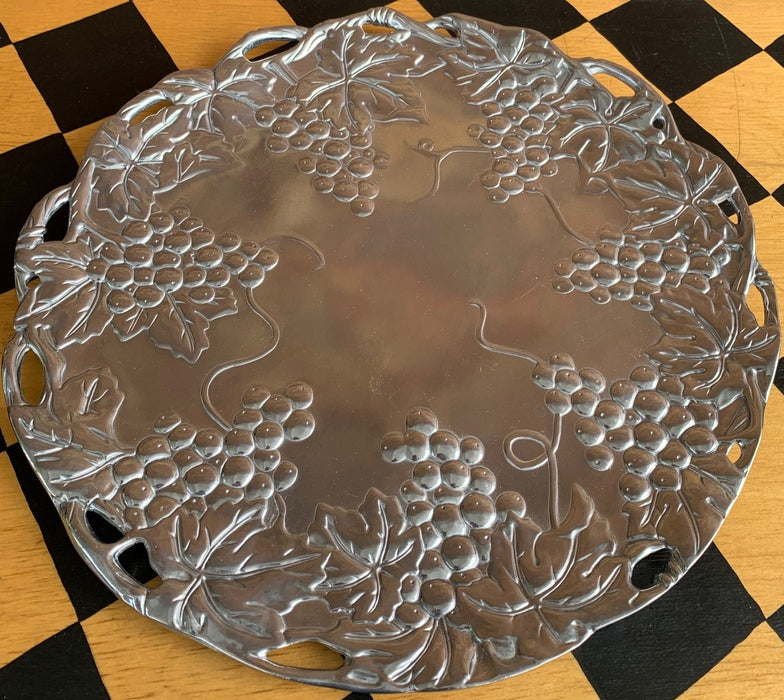 LARGE ALUMINUM TRAY WITH GRAPES