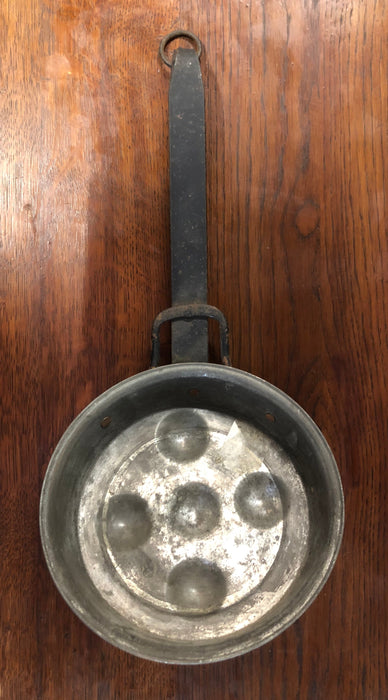 SMALL COPPER & IRON EGG PAN