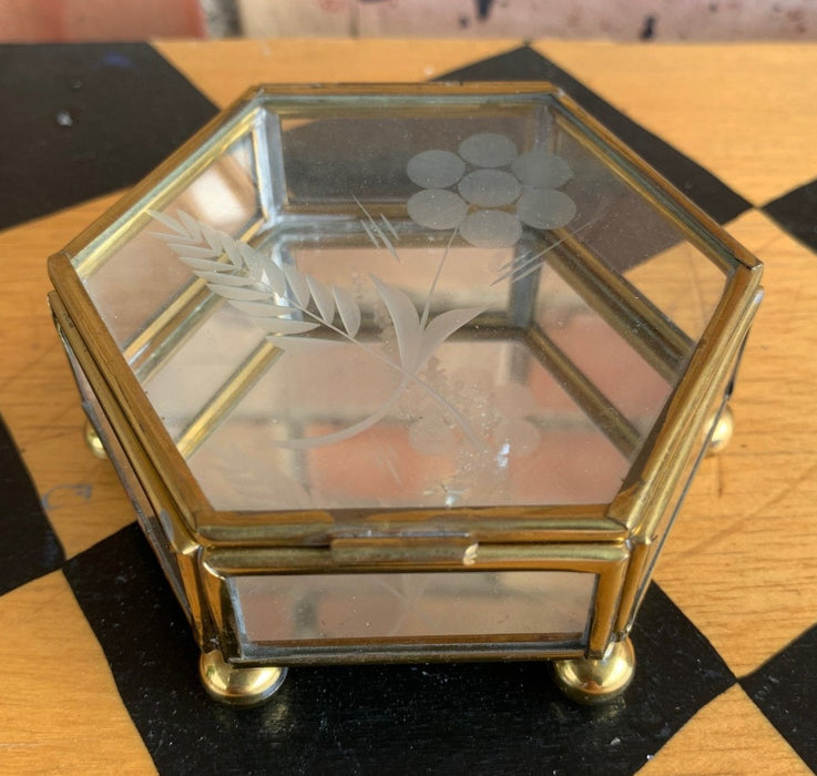 SMALL HECTAGONAL GLASS AND BRASS BOX