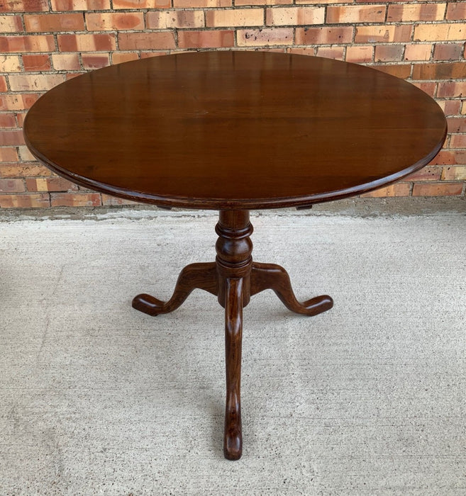 ANTIQUE OAK TILT TOP TABLE