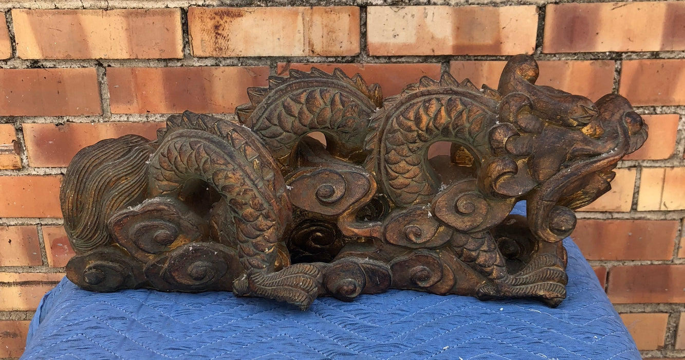 RESIN GLD & BRONZE COLORED UNDULATING CHINESE DRAGON