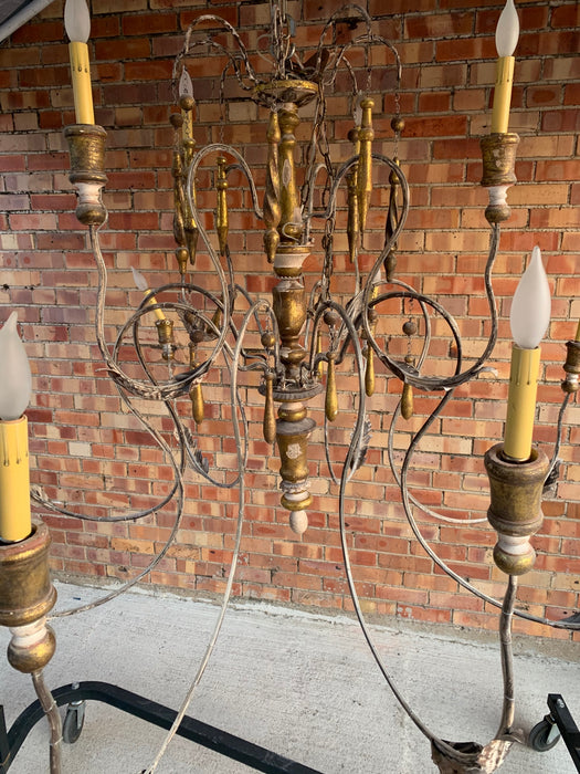 12 ARM TUBULAR IRON CHANDELIER WITH GILTWOOD