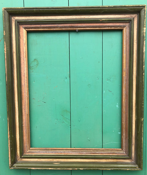 DISTRESSED GREEN FRAME