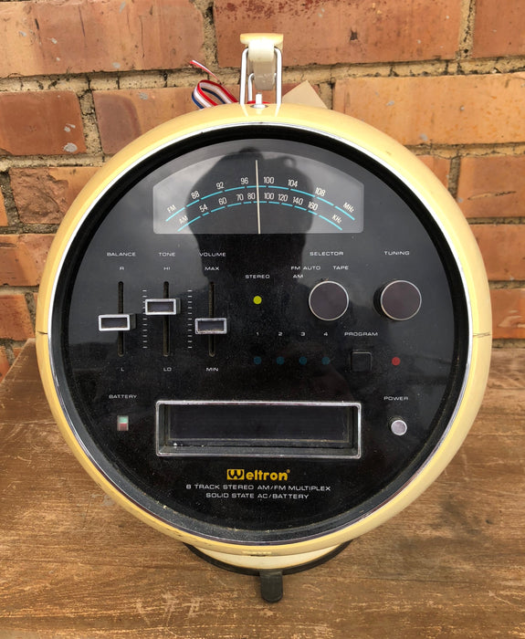 1970'S WELTRON BRAND "SPACEBALL" RADIO 8-TRACK PLAYER