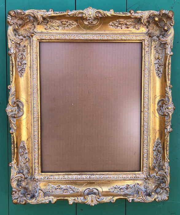 FANCY SMALL GOLD FRAME