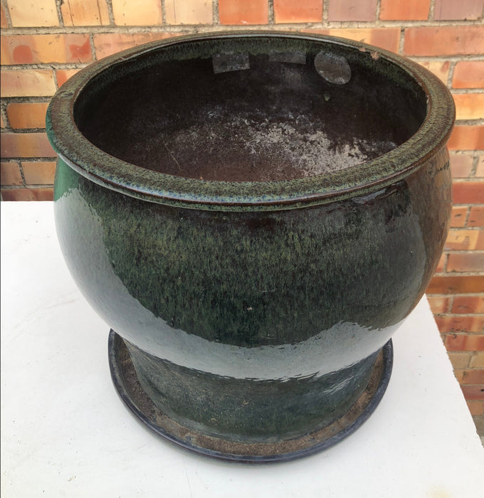 LARGE GREEN POTTERY PLANTER