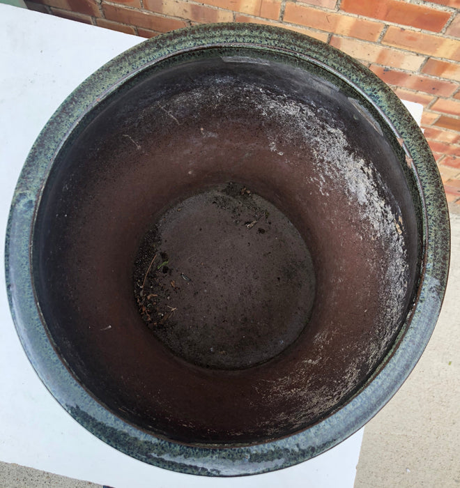 LARGE GREEN POTTERY PLANTER