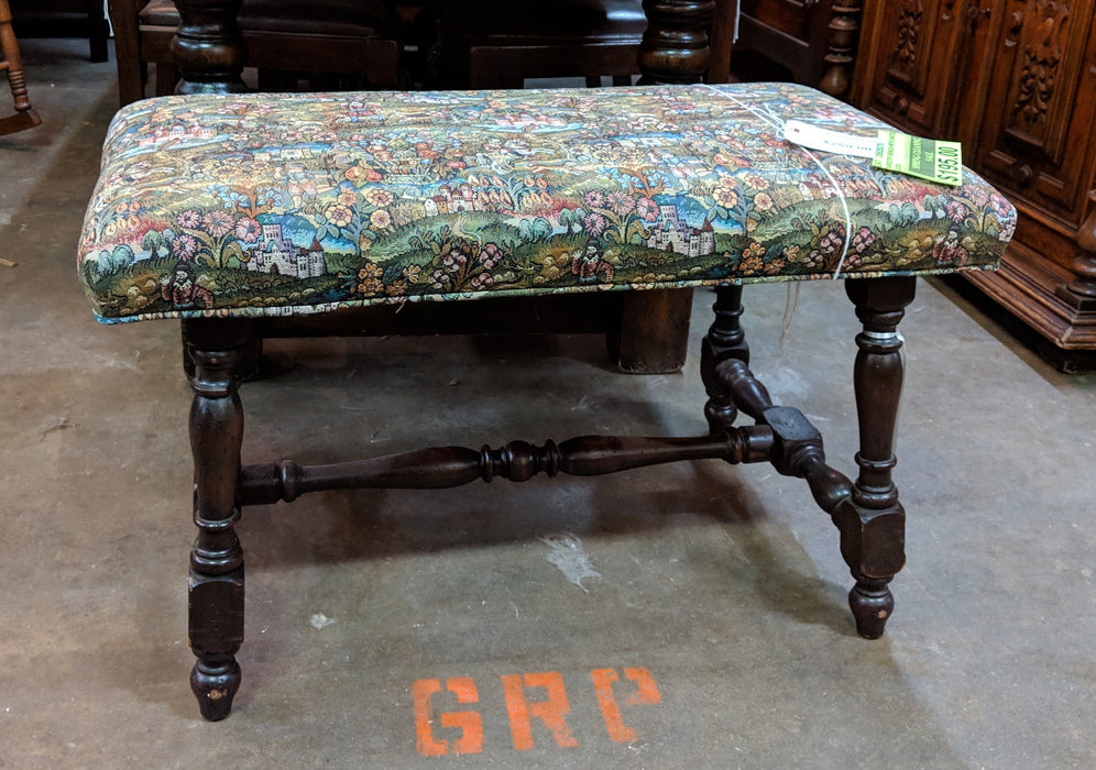 TAPESTRY BENCH WITH CANTED LEGS
