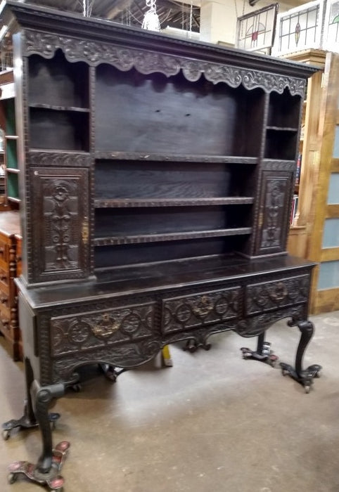 19TH CENTURY ENGLISH OAK CARVED WELSH CUPBOARD