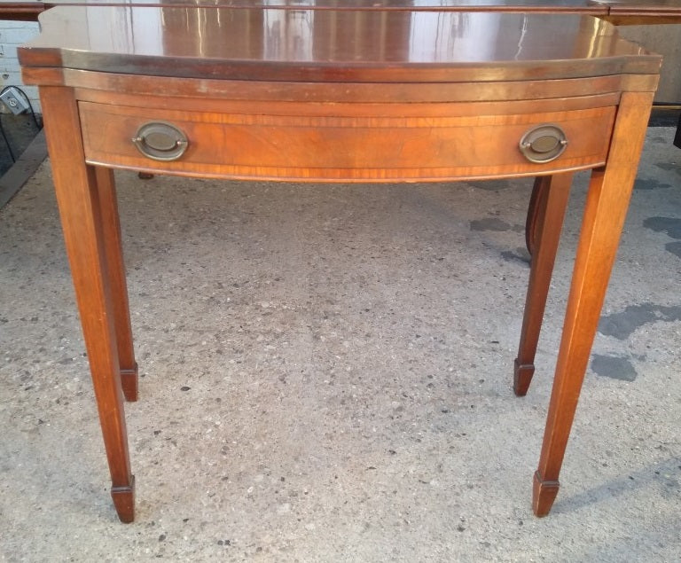MAHOGANY FEDERAL STYLE FLIPTOP CONSOLE GAME TABLE