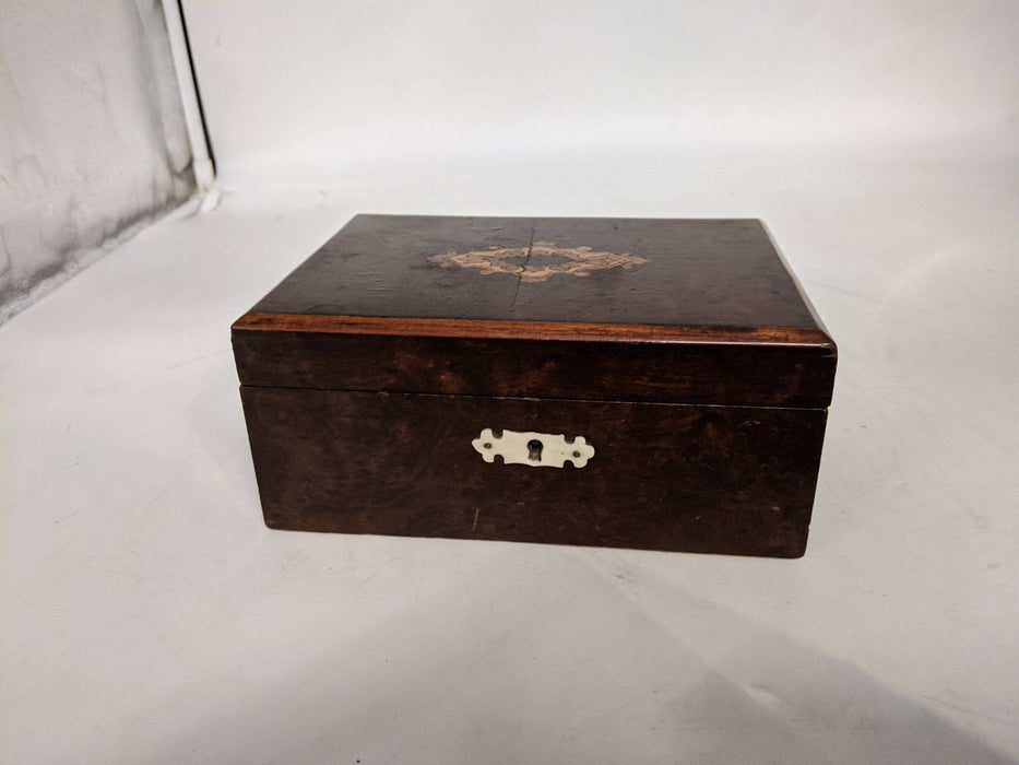 SMALL 19TH CENTURY INLAID BOX, NEEDS PINS FOR HINGES