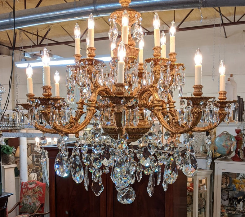 HEAVY BRASS AND CRYSTAL 9 ARM CHANDELIER