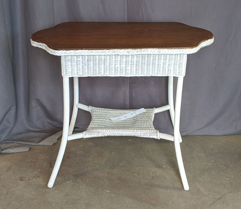 AMERICAN WHITE WICKER TABLE WITH WOOD TOP