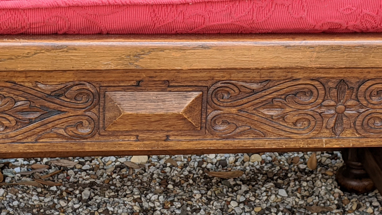 COLONIAL END OF BED BENCH (FORMERLY A CHILD'S RESTING BED)
