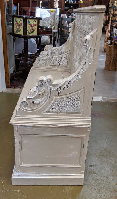 GRIFFIN CARVED ENGLISH BENCH WITH STORAGE
