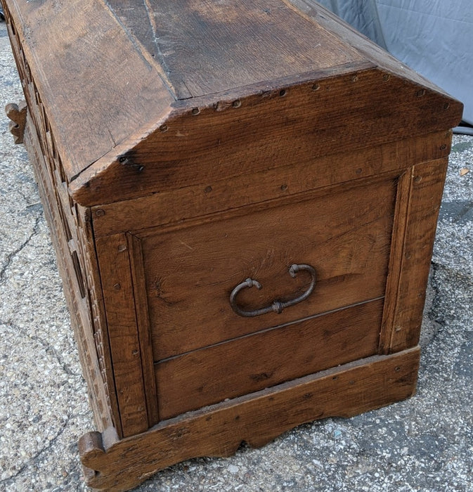 18TH CENTURY OAK CHIP CARVED FLEMISH DOMED COFFER