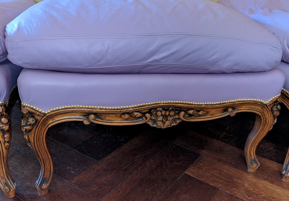 LOUIS XV RECAMIER WITH LEATHER UPHOLSTERY