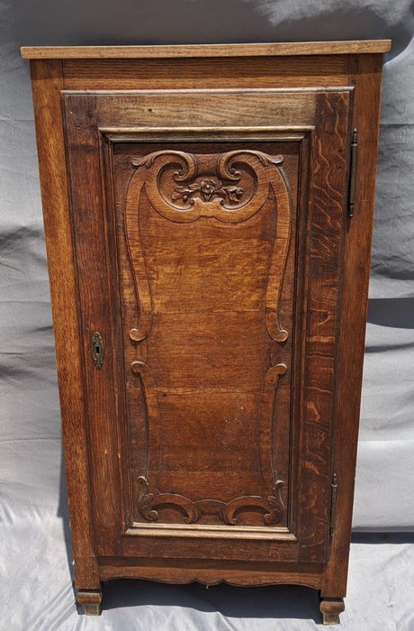 SHALLOW TALL JAM CABINET