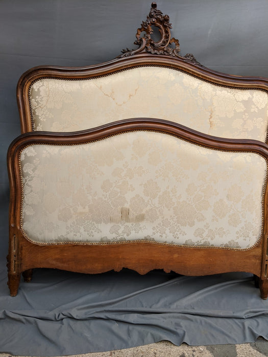 LOUIS XV UPHOLSTERED BED