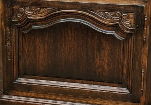 WIDE JAM CABINET WITH CANTED CORNERS