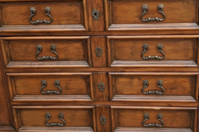 LARGE ITALIAN CHEST OF DRAWERS