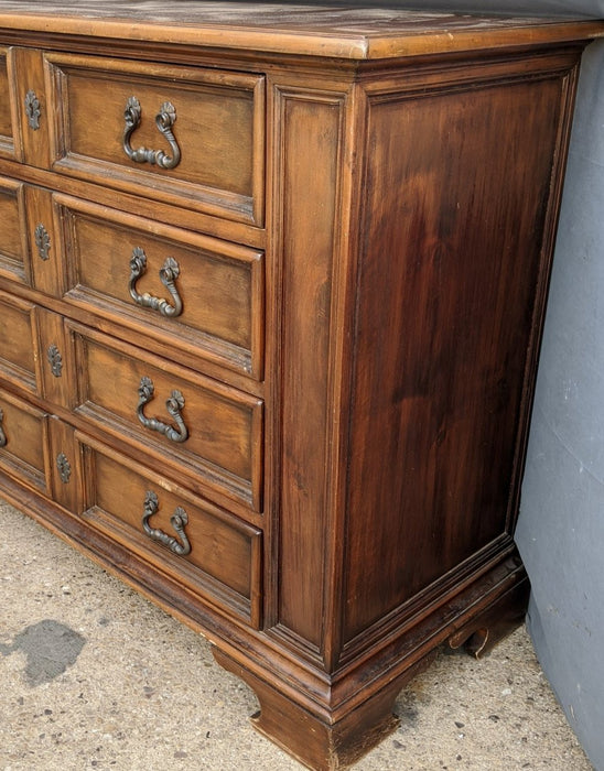 LARGE ITALIAN CHEST OF DRAWERS