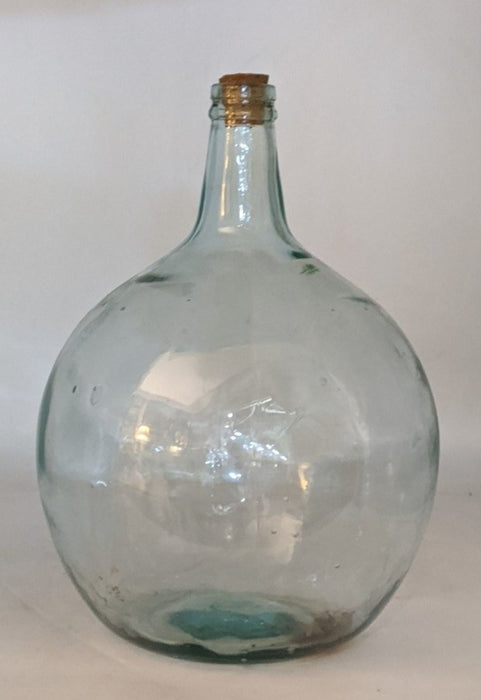 SMALL CLEAR WINE BOTTLE