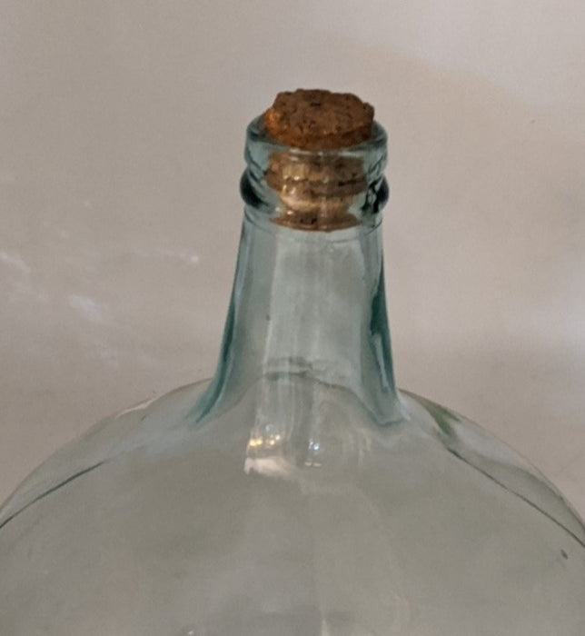 SMALL CLEAR WINE BOTTLE