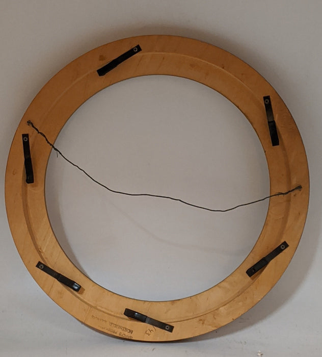 ROUND FRAME WITH GILT LINER