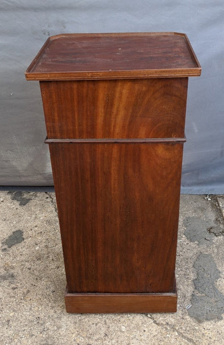 MAHOGANY SIDE CABINET WITH DRAWERS