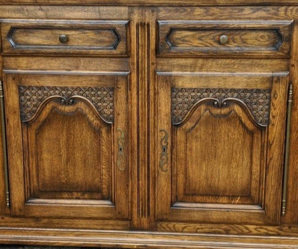 RUSTIC OAK ARCHED DOOR SIDEBOARD WITH FLORAL DETAIL
