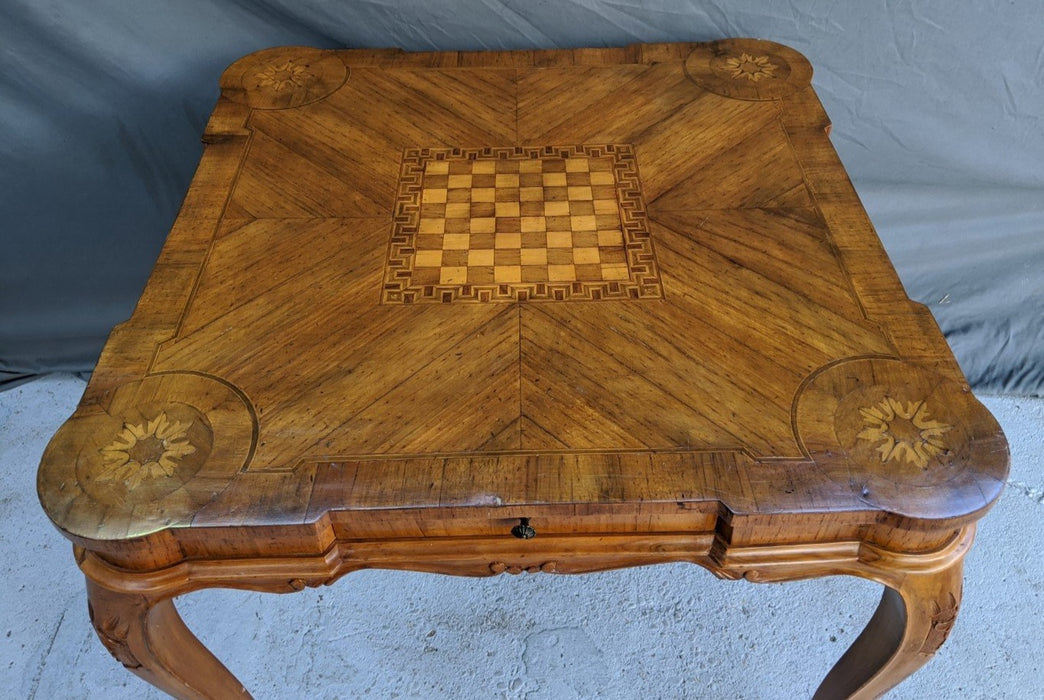 QUALITY ITALIAN FRUITWOOD GAME TABLE