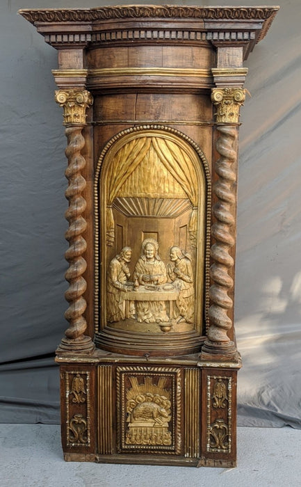 LARGE CARVED GILTWOOD AND BARLEY TWIST TABERNACLE