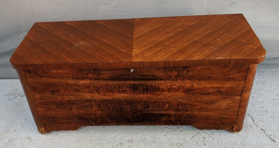 LANE CEDAR CHEST-AS SOME VENEER LOSS TO BASE