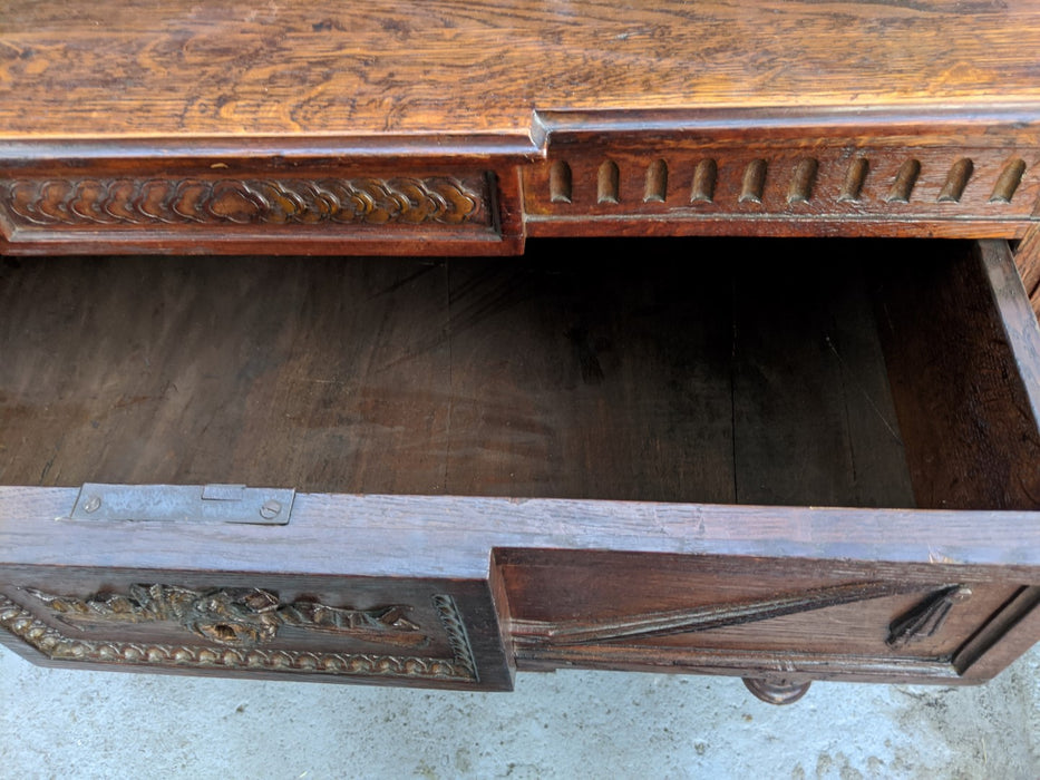 EARLY LOUIS XVI OAK CHEST