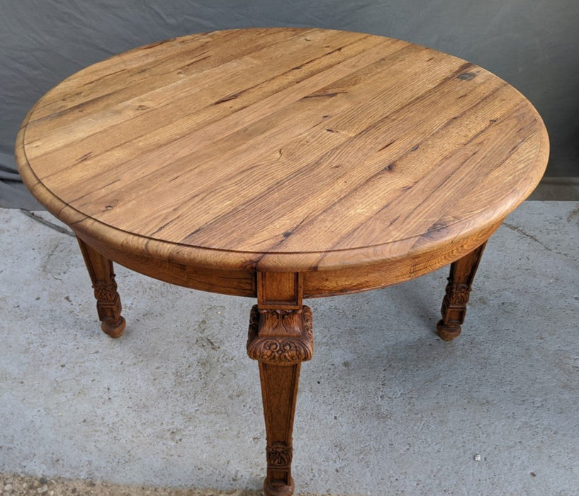 LIEGES OAK ROUND TABLE AND 4 CHAIRS