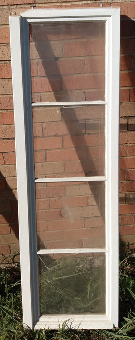 VERTICAL MULLIONED WINDOW