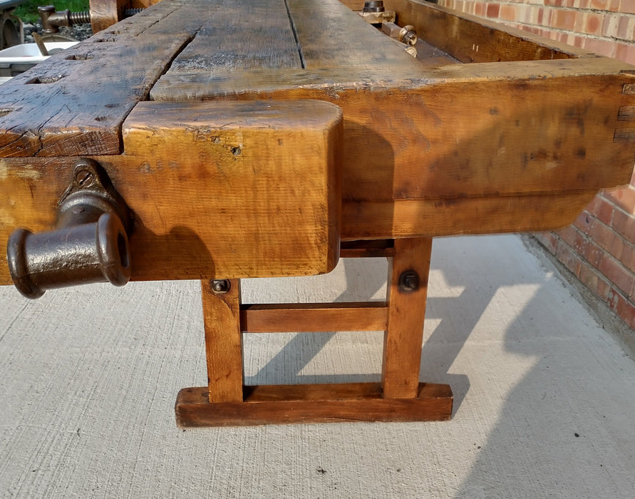 ANTIQUE WOODWORKERS BENCH