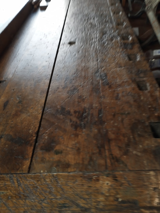 ANTIQUE WOODWORKERS BENCH