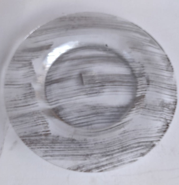 SILVER STRIATED CLEAR GLASS CHARGER